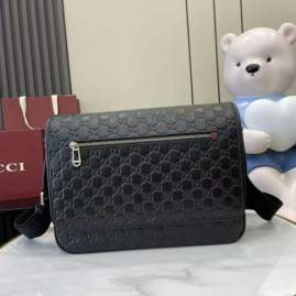 Picture of Gucci Mens Bags _SKUfw220372237fw